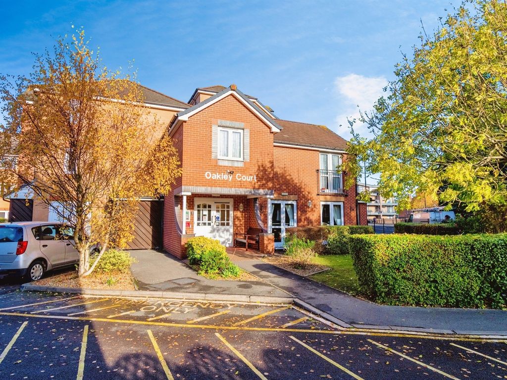 2 bed flat for sale in Oakley Road, Southampton SO16, £140,000 Zoopla