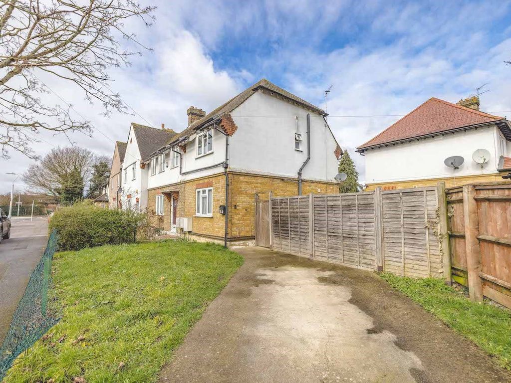 2 bed end terrace house for sale in Cherry Tree Avenue, West Drayton