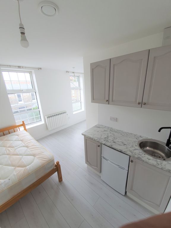 Studio to rent in Darnley Rd, Gravesend DA11 Zoopla
