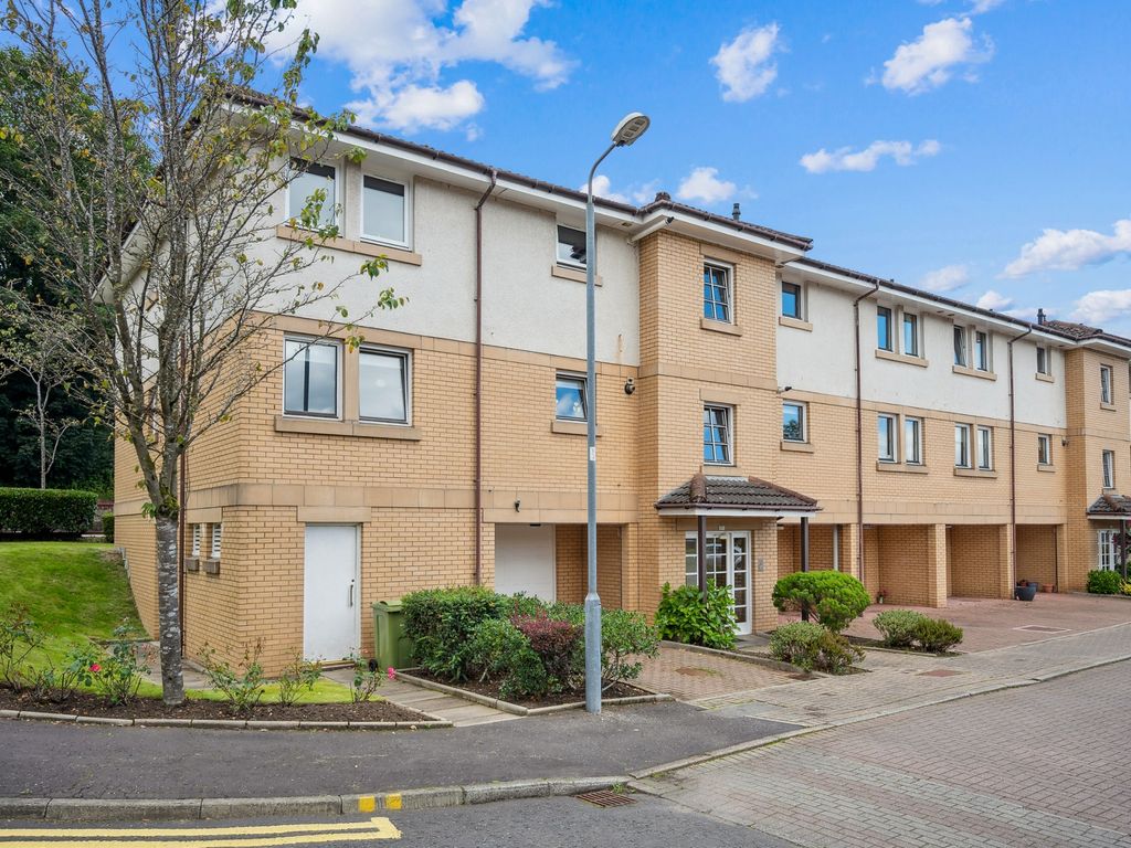 2 bed flat for sale in Burnmouth Place, Bearsden, East Dunbartonshire