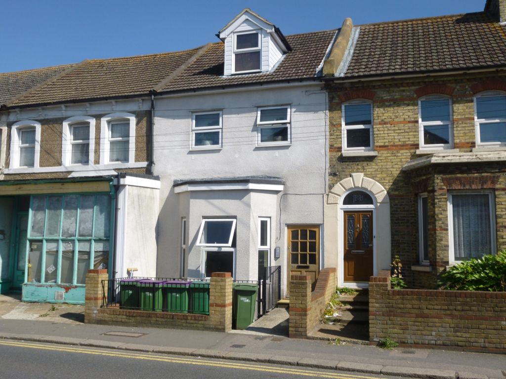 1 bed flat to rent in Risborough Lane, Cheriton, Folkestone, Kent CT19