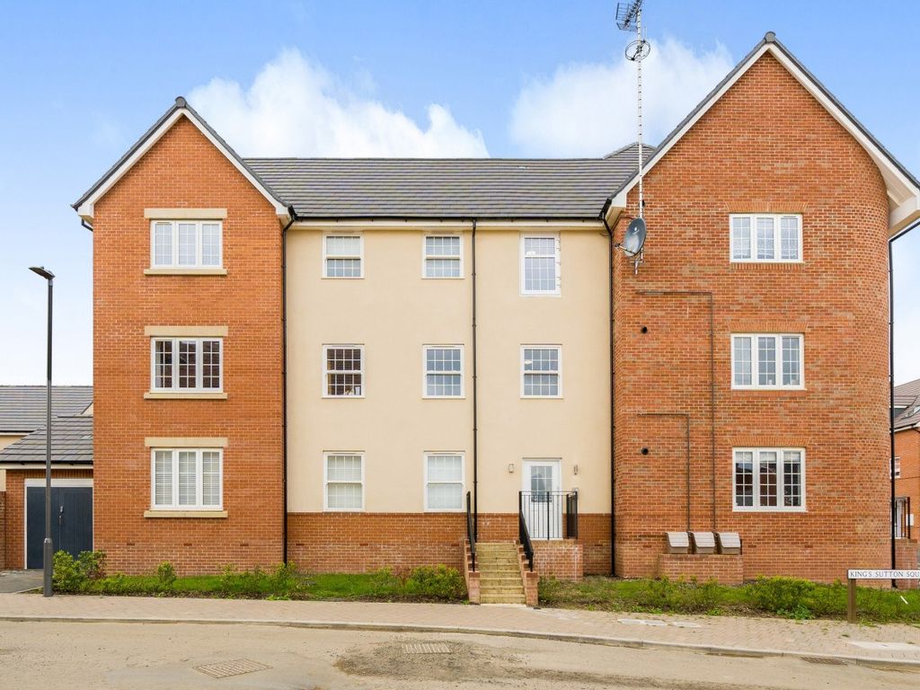 2 bed flat for sale in Kings Sutton Square, Buckingham MK18 Zoopla