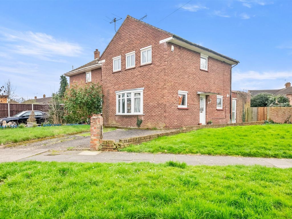 3 bed semidetached house for sale in Mulberry Crescent, West Drayton