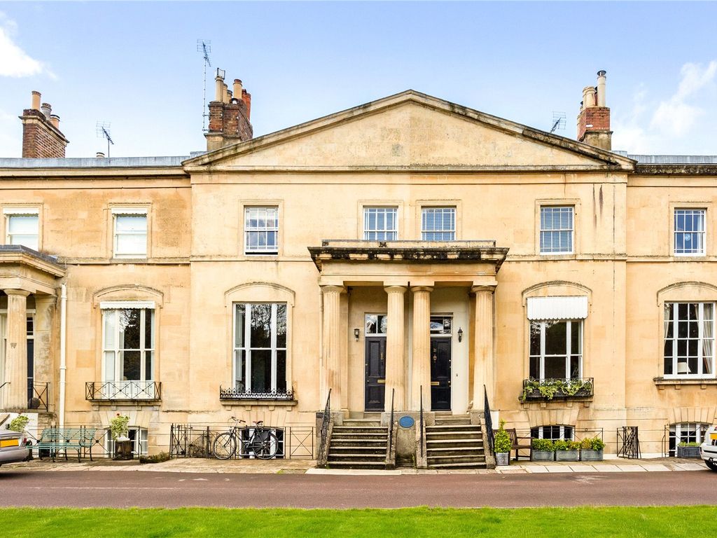 Lansdown Parade, Cheltenham, Gloucestershire GL50  