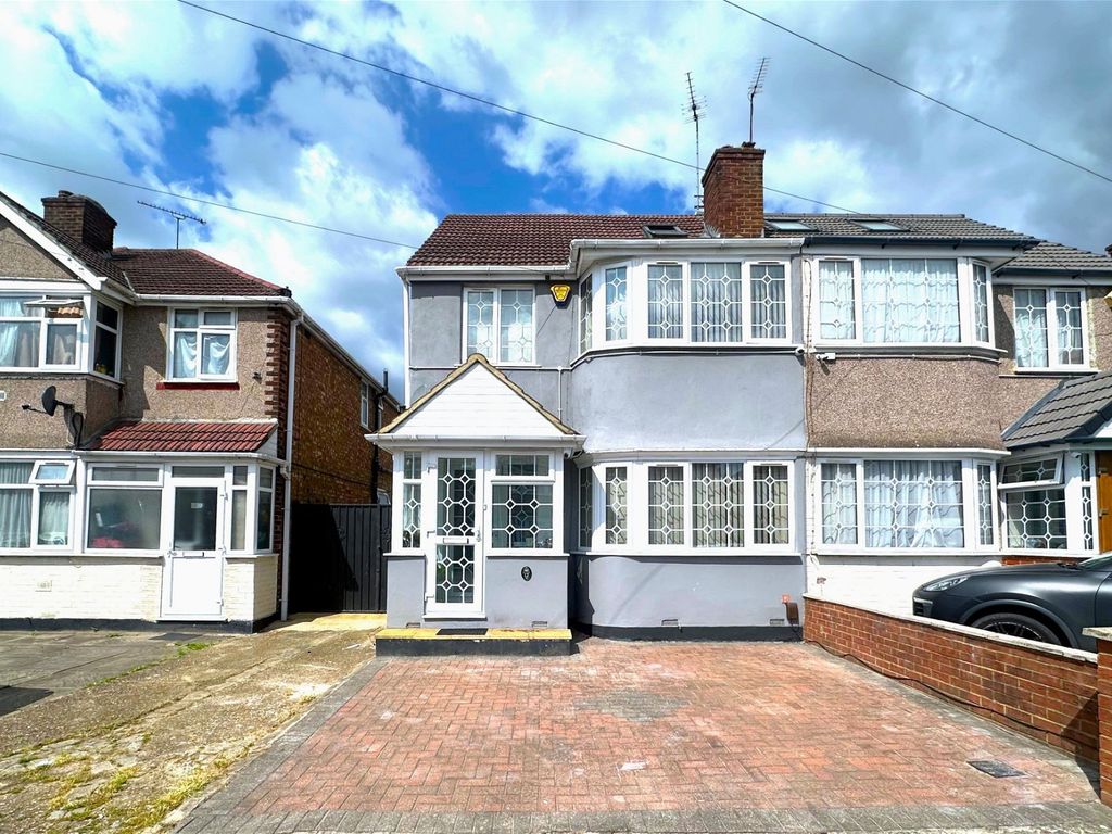 5 bed semidetached house for sale in Roseville Road, Hayes UB3, £