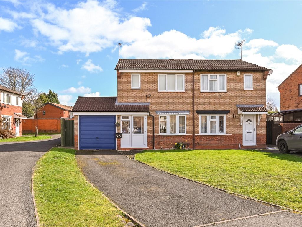 3 bed semidetached house for sale in Tyning Close, Pendeford