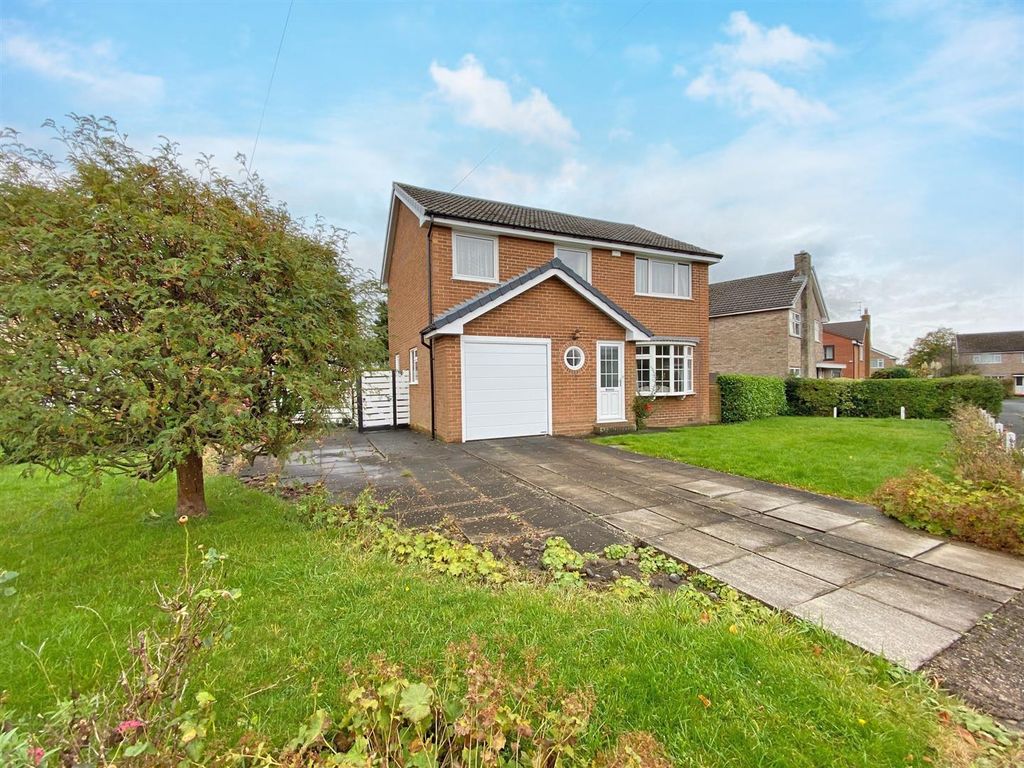 4 bed property for sale in Mallinson Oval, Harrogate HG2, £525,000 Zoopla