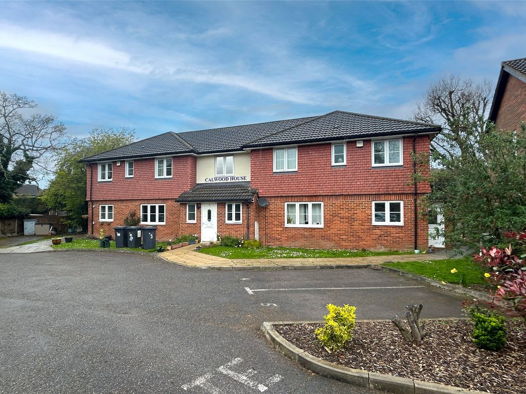 2 bed terraced house for sale in Chester Road, Ash, Aldershot, Surrey GU12, £300,000 Zoopla