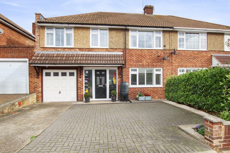 4 bed semidetached house for sale in Road, Bexley DA5, £700,000