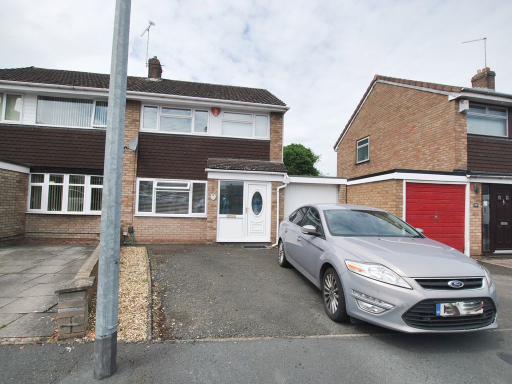 3 bed semidetached house for sale in Teagues Crescent, Trench, Telford
