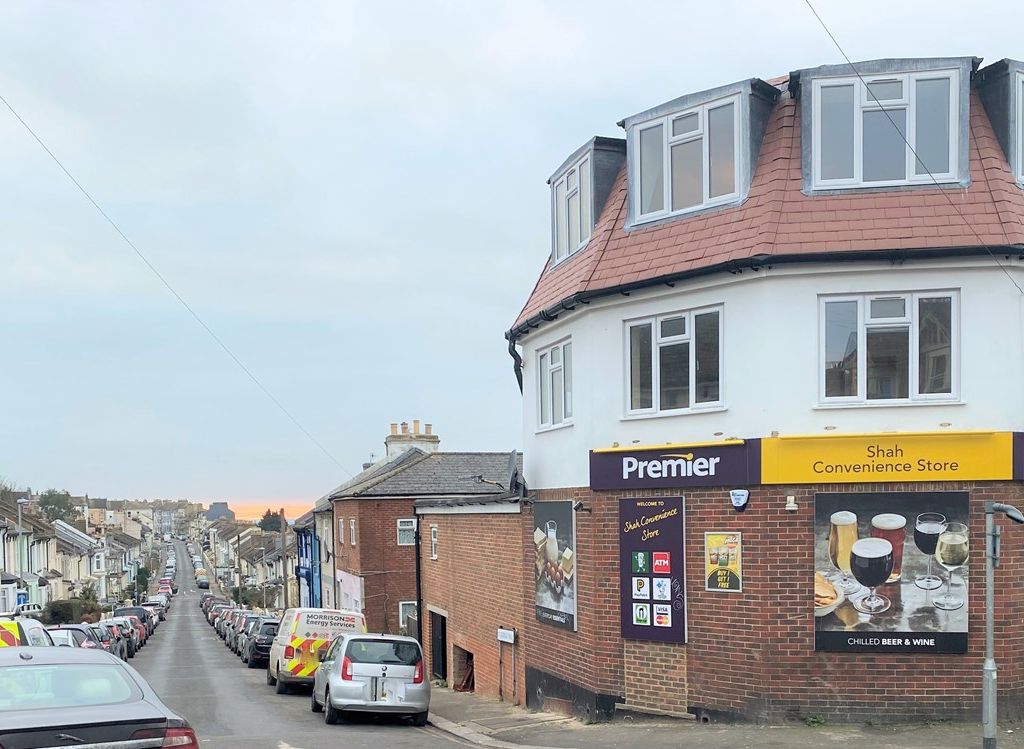 1 bed flat to rent in Mount Pleasant Road, Hastings TN34, £850 pcm Zoopla