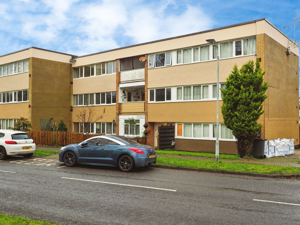 2 bed flat for sale in Borrowdale Court, Chilwell, Nottinghamshire NG9