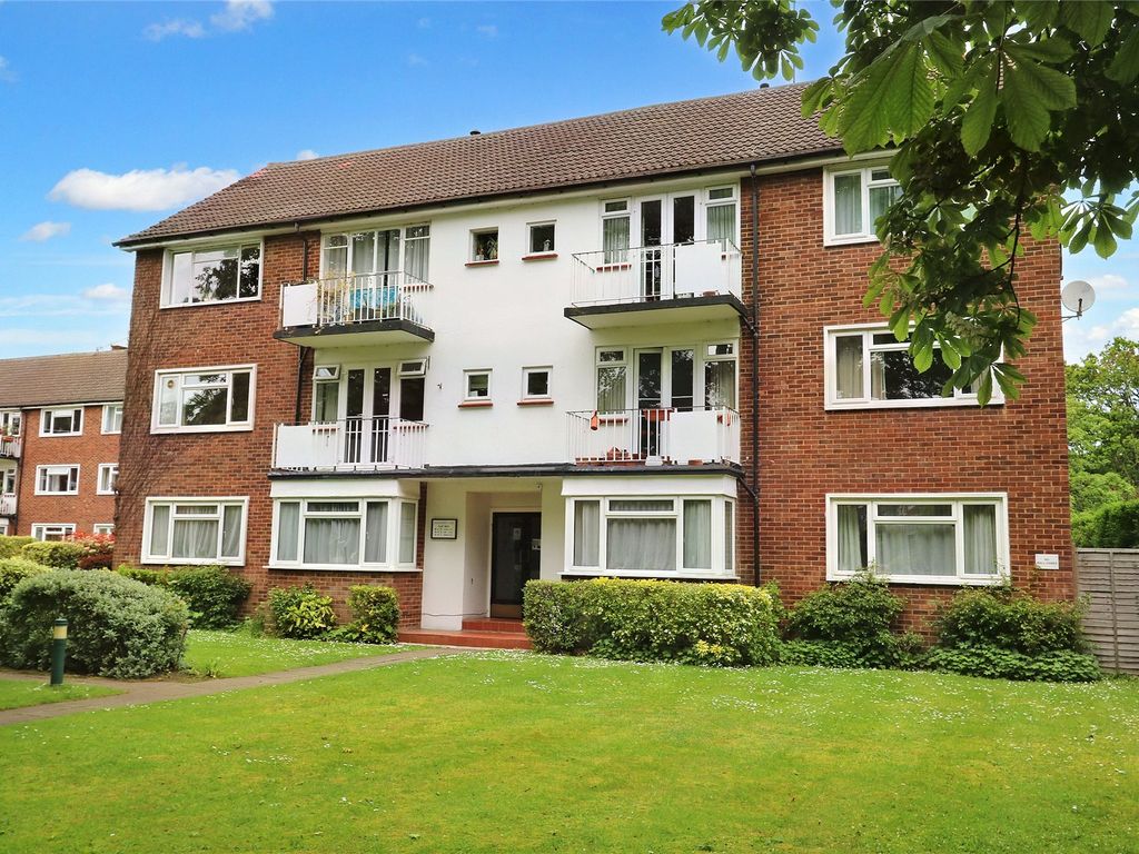 2 bed flat for sale in Lovelace Gardens, Surbiton KT6 Zoopla