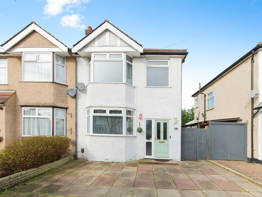 3 bed semidetached house for sale in Park Crescent, Harrow Weald