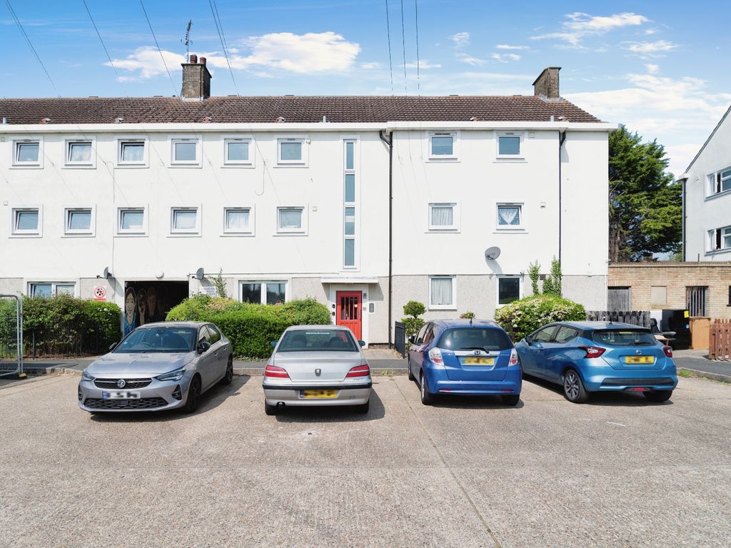 2 bed flat for sale in Rochford Garden Way, Rochford, Essex SS4 Zoopla