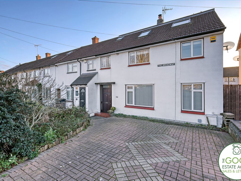 3 bed end terrace house for sale in The Broadway, Loughton IG10, £