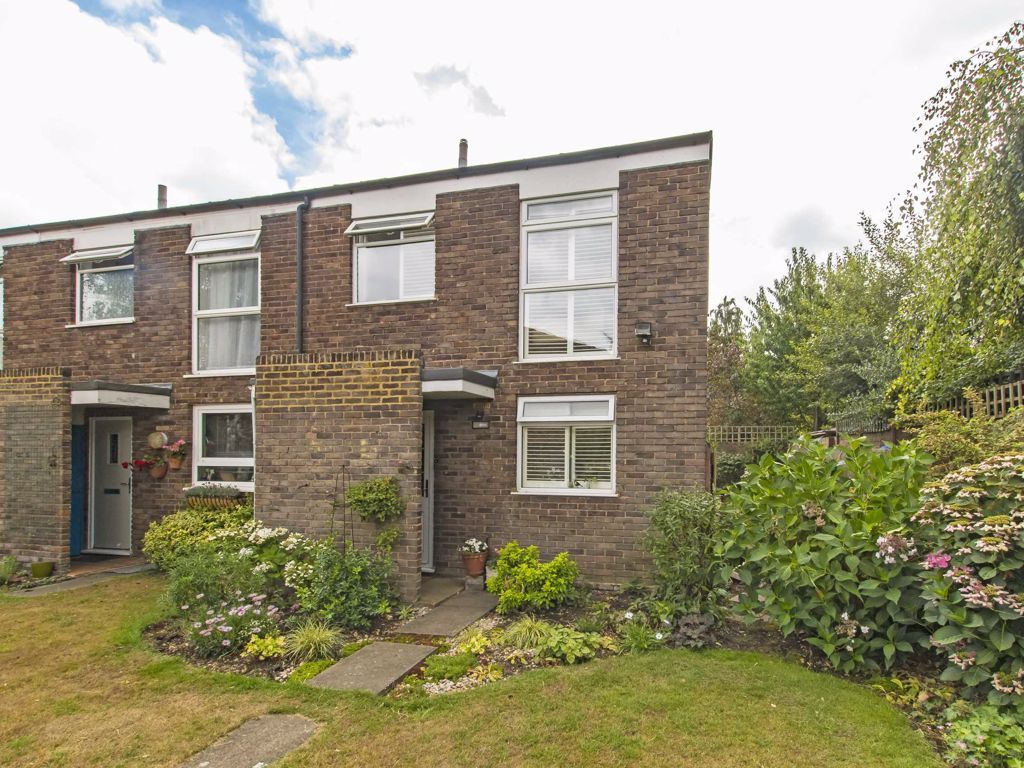 3 bed terraced house for sale in Allbrook Close, Teddington TW11 Zoopla