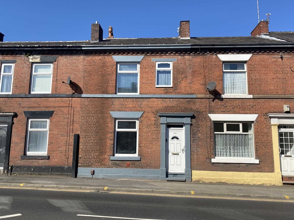 3 bed terraced house to rent in Oldham Road, Royton OL2 Zoopla