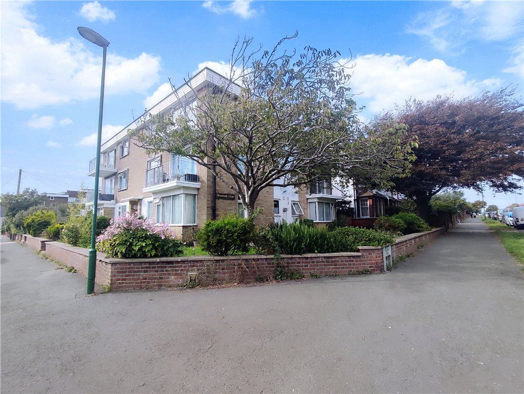 1 bed flat for sale in Fitzalan Road, Littlehampton, West Sussex BN17, £110,000 Zoopla