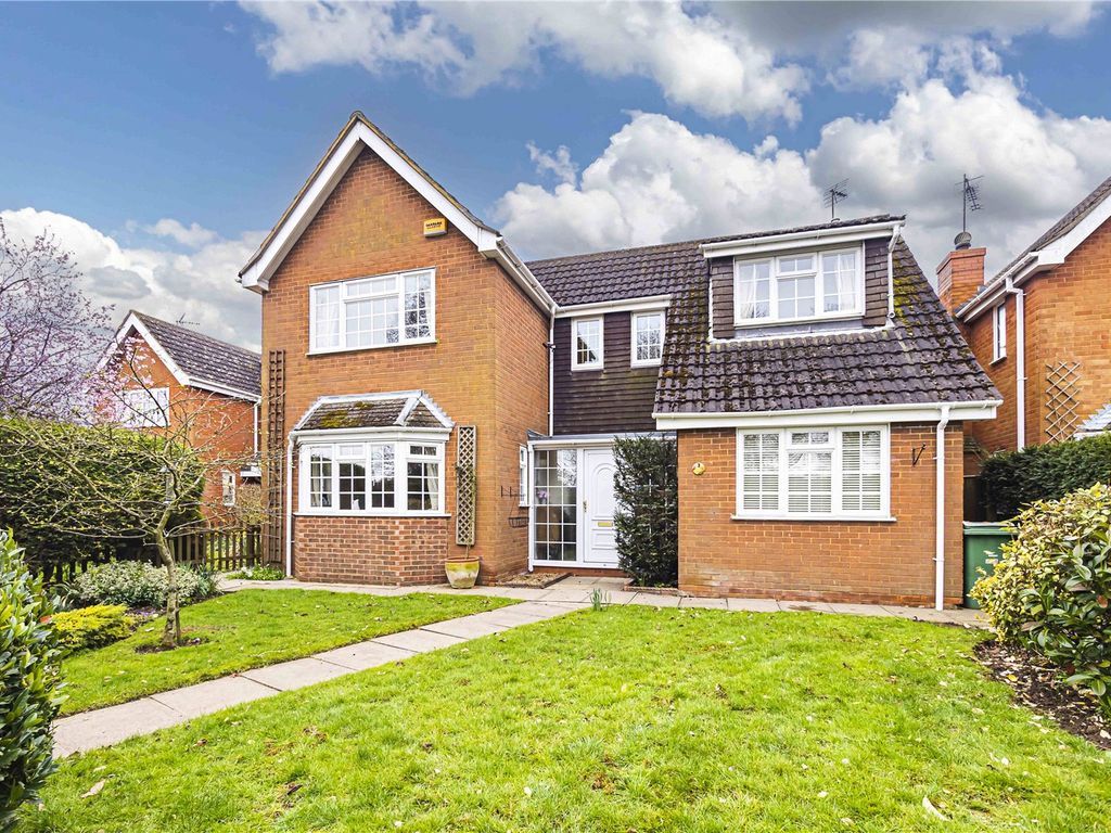 4 bed detached house for sale in Castle Hill Road, Totternhoe LU6, £