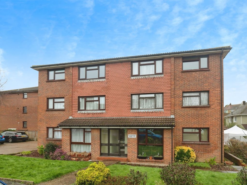 2 bed flat for sale in Fearon Road, Hastings TN34, £190,000 Zoopla