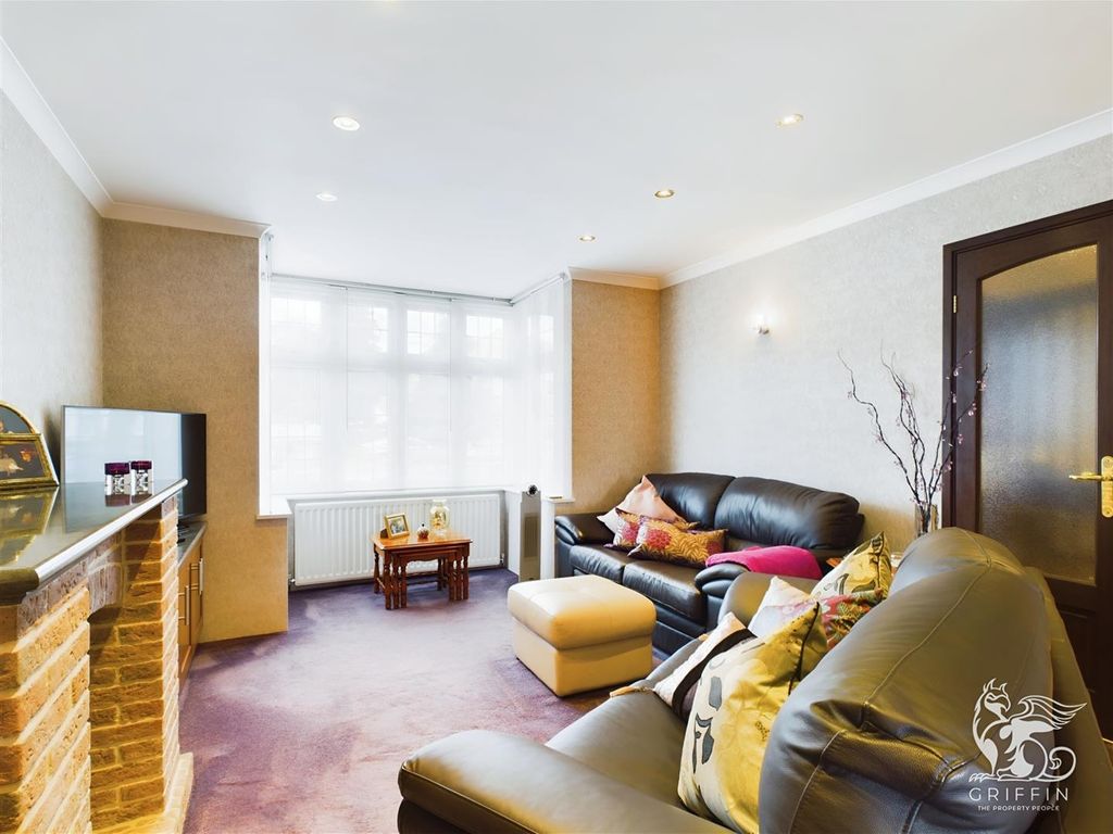 3 bed semidetached house for sale in St. Marys Lane, Upminster RM14, £