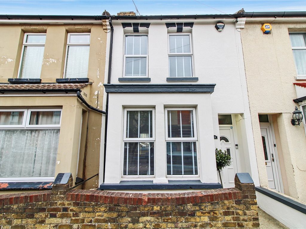 3 bed terraced house for sale in Junction Road, Gillingham, Kent ME7