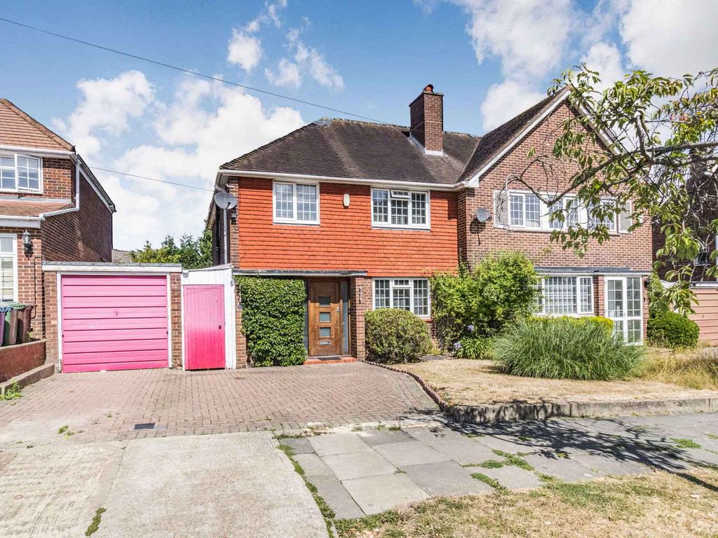 3 bed semidetached house for sale in Evelyn Drive, Pinner HA5 Zoopla