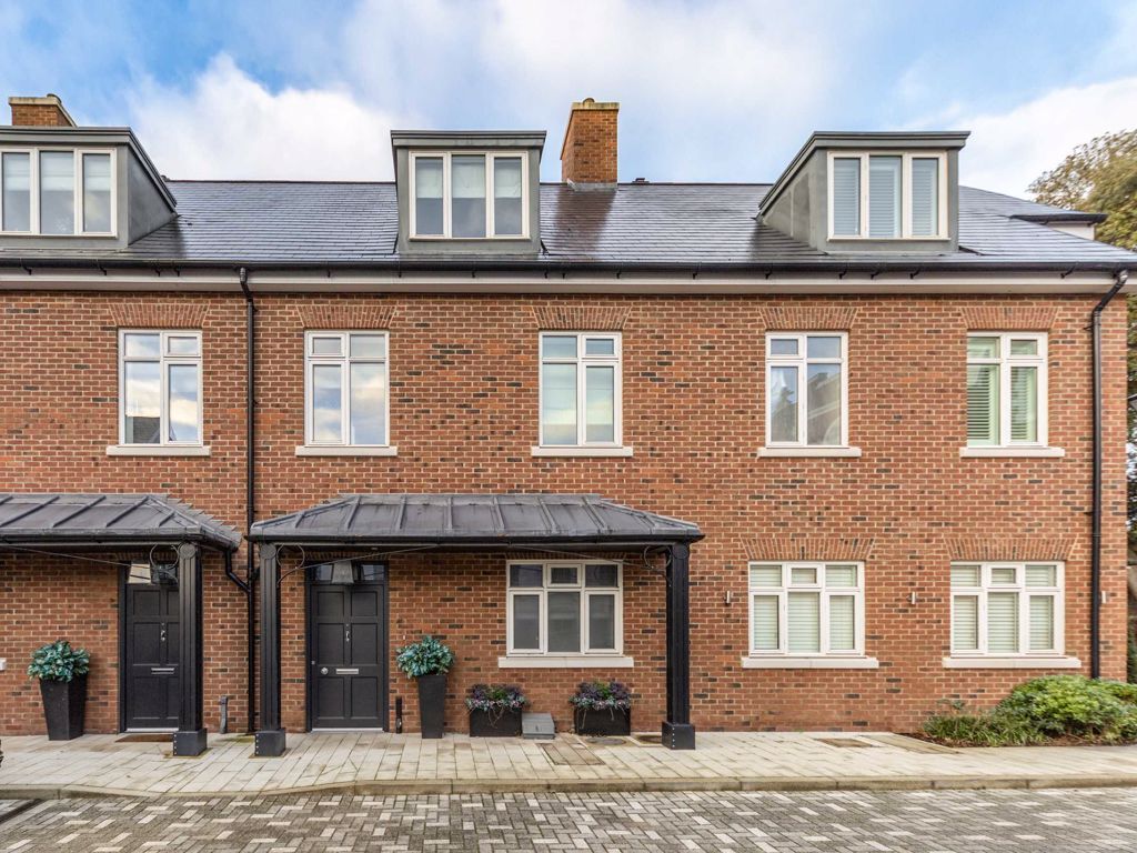 4 bed property to rent in Egerton Drive, Isleworth TW7 Zoopla