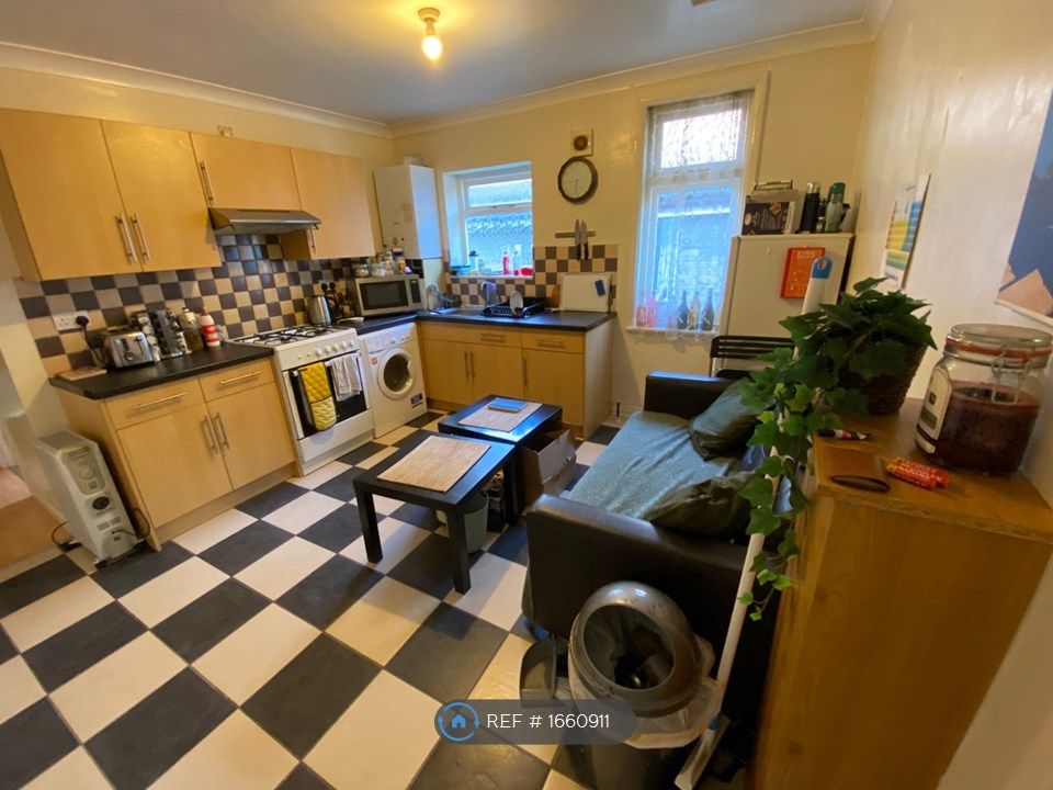 2 bed flat to rent in Broadlands Road, Southampton SO17 Zoopla