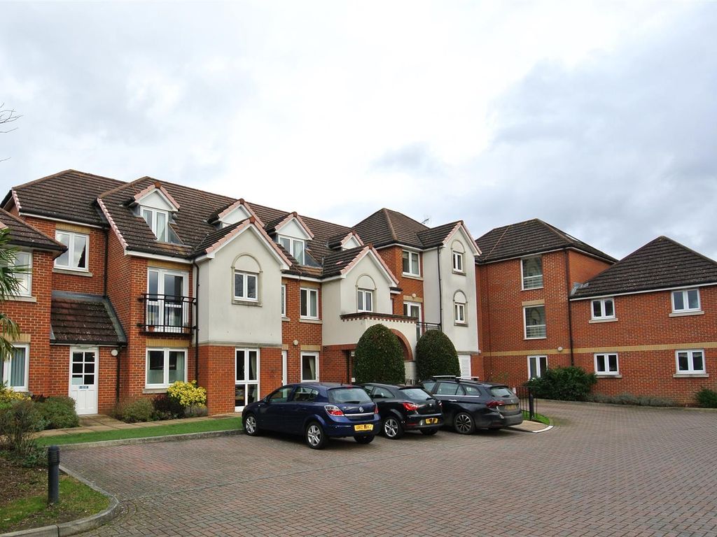1 bed flat for sale in Mead Court, Station Road, Addlestone KT15 Zoopla