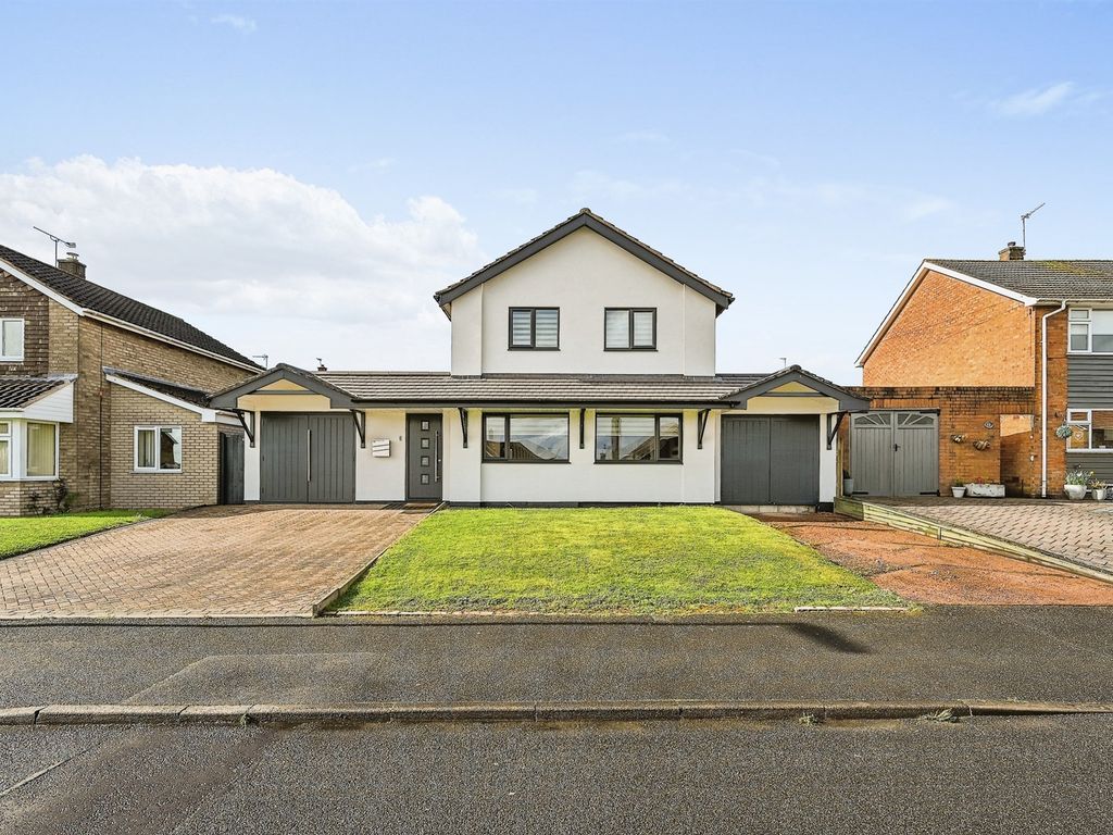 3 bed detached house for sale in Beverley Drive, Stafford ST16 Zoopla