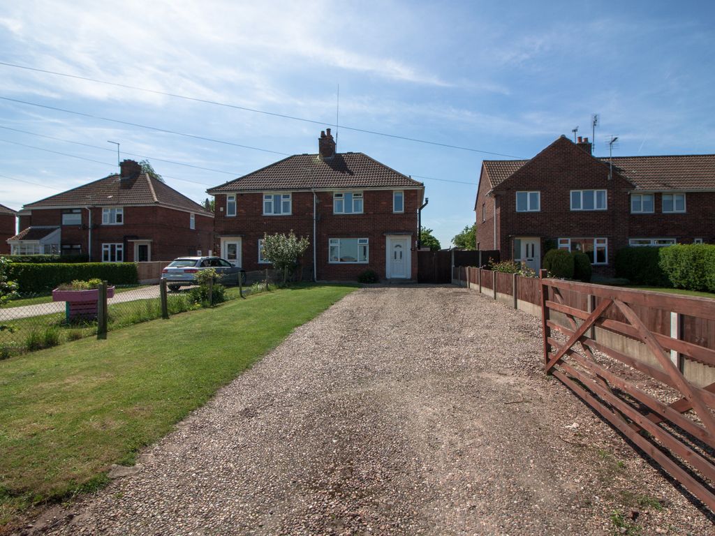 3 bed semidetached house for sale in Leverton Road, SturtonLeSteeple