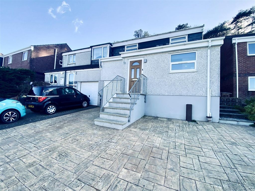 4 bed semidetached house for sale in Greenlees Drive, Plympton