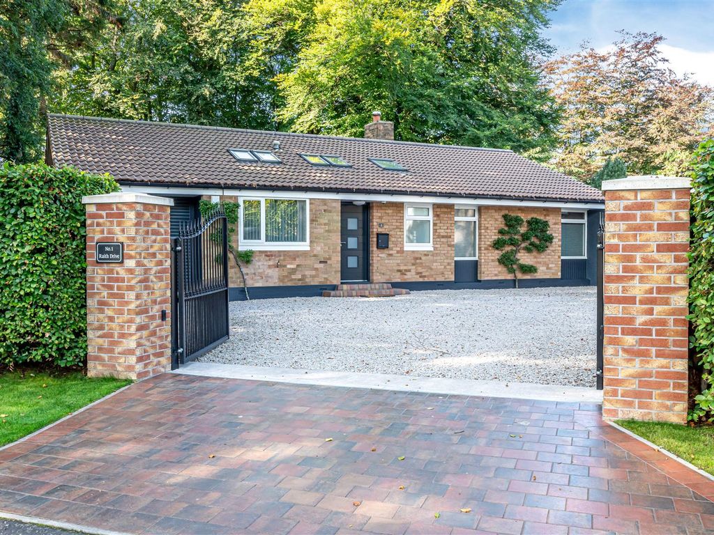 3 bed detached bungalow for sale in Raith Drive, Kirkcaldy KY2, £