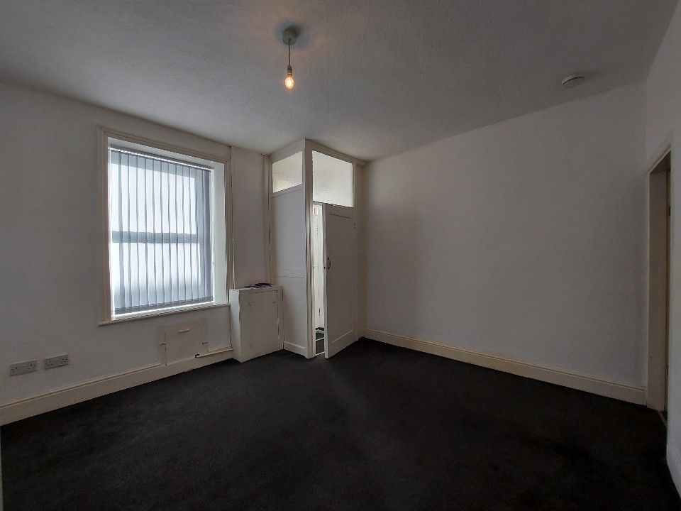 2 bed terraced house to rent in William Street, Accrington BB5, £530