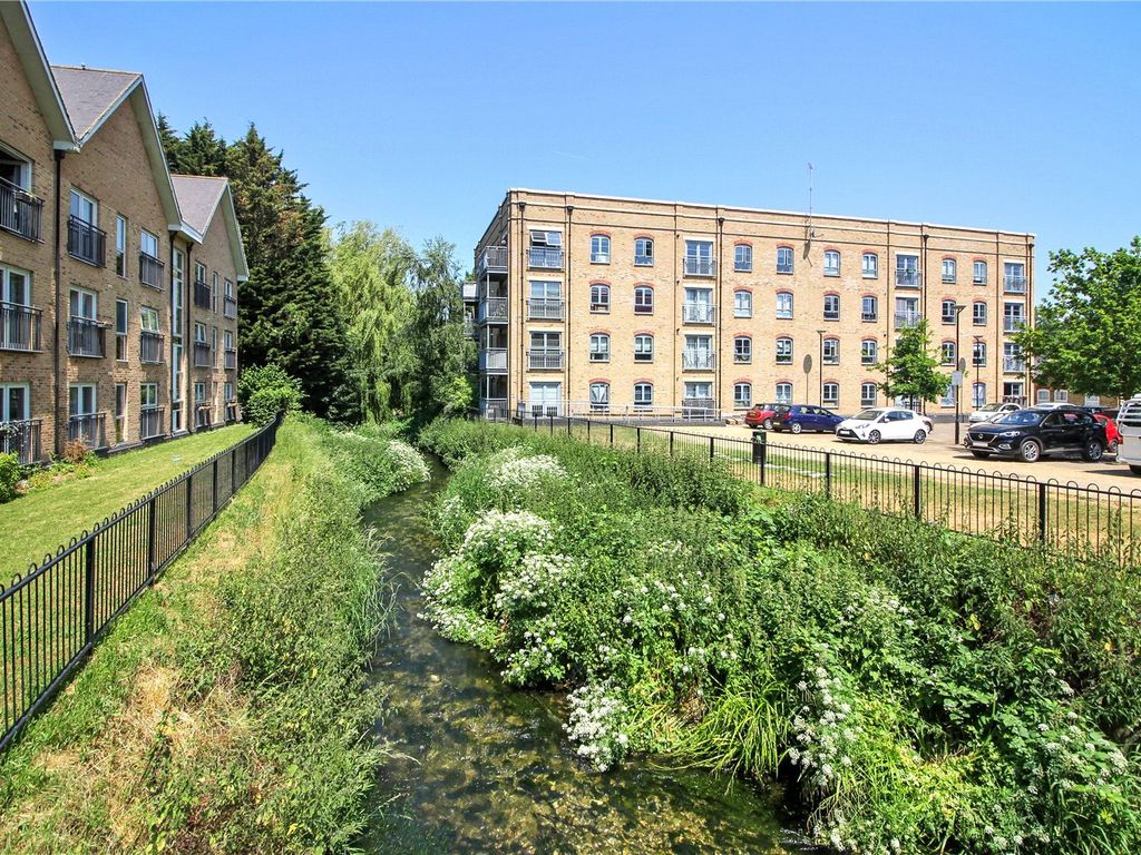 2 bed flat for sale in Esparto Way, South Darenth, Dartford DA4, £