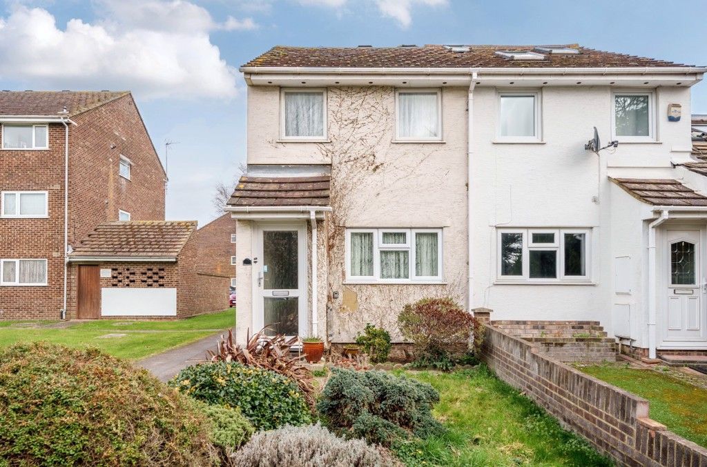 2 bed end terrace house for sale in Hazelmere Road, Northolt, Middlesex