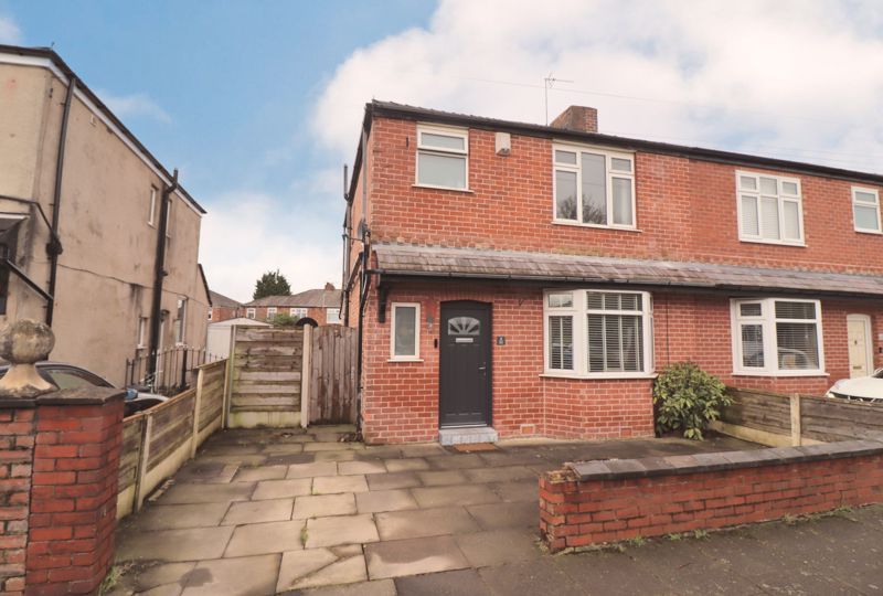 3 bed semidetached house for sale in Ringlow Avenue, Swinton