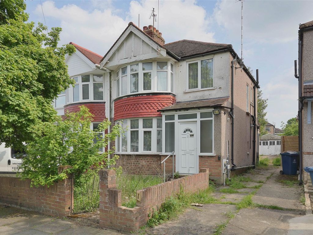 3 bed semidetached house for sale in Harley Crescent, Harrow HA1, £