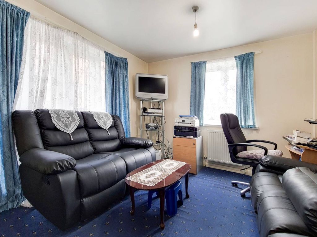 Sunningdale Close, South Bermondsey, London SE16  