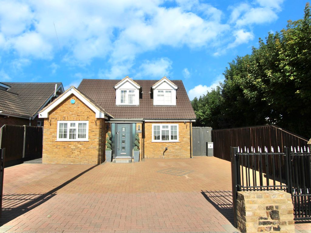 4 bed detached house for sale in Minster Road, WestgateOnSea CT8 Zoopla