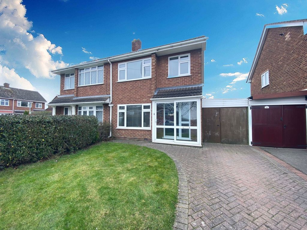 3 bed semidetached house for sale in Wiclif Way, Nuneaton CV10 Zoopla