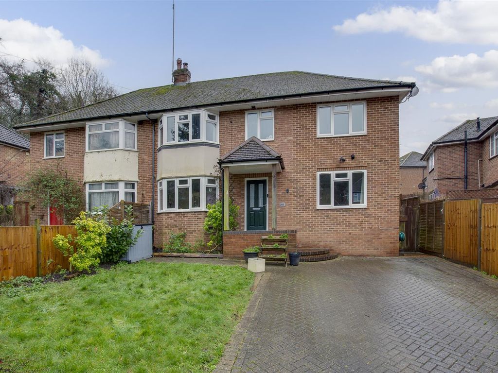 5 bed semidetached house for sale in Micklefield Road, High