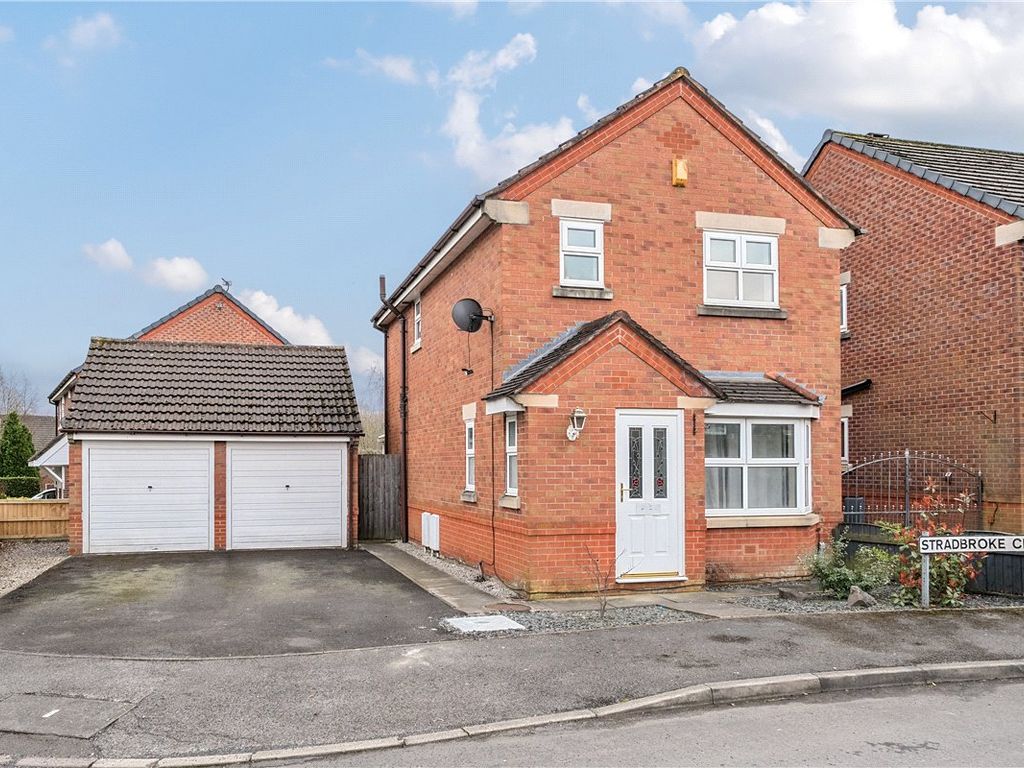 3 bed detached house to rent in Stradbroke Close, Lowton, Warrington