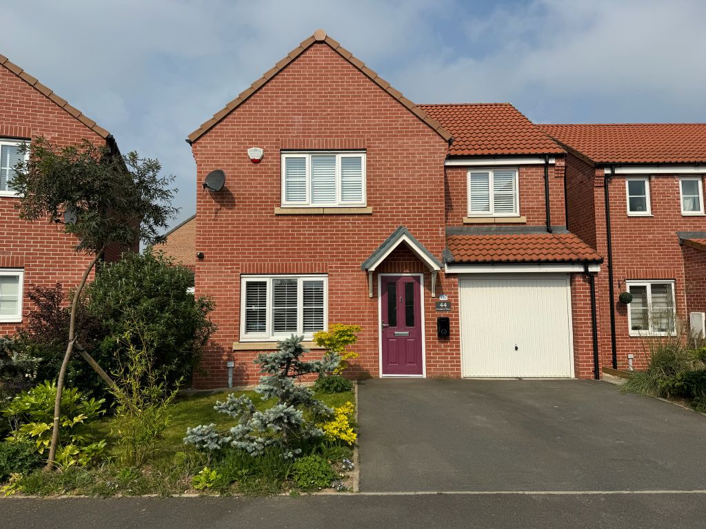 4 bed detached house for sale in President Place, Harworth, Doncaster