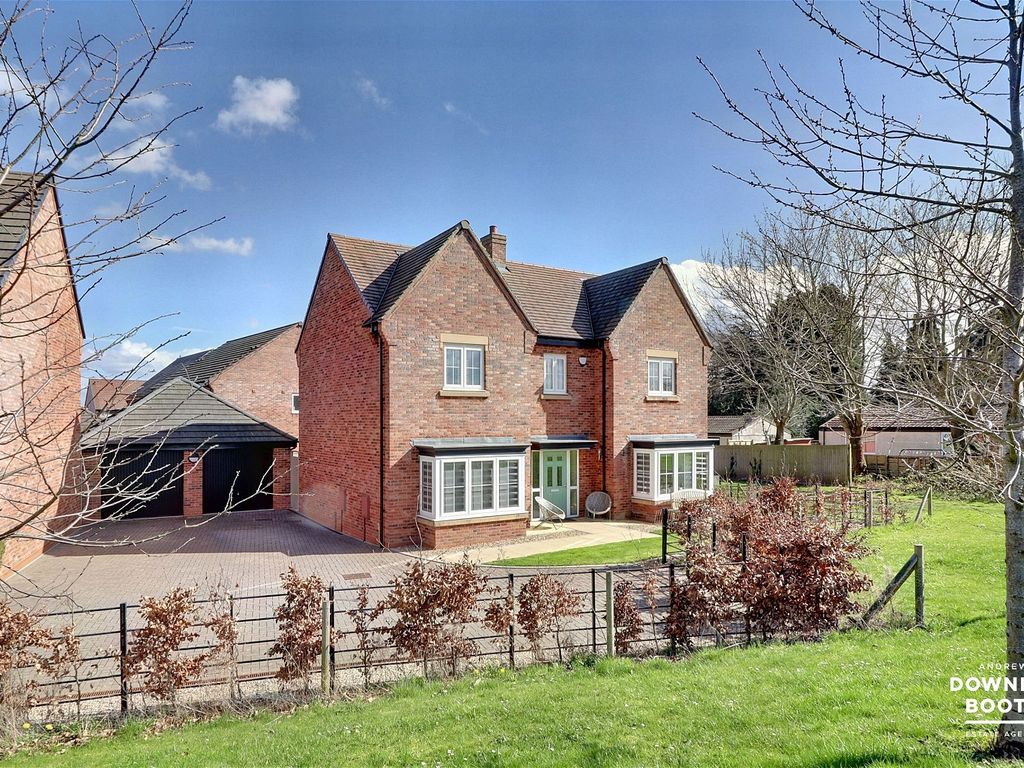 5 bed detached house for sale in Colton Avenue, Streethay, Lichfield
