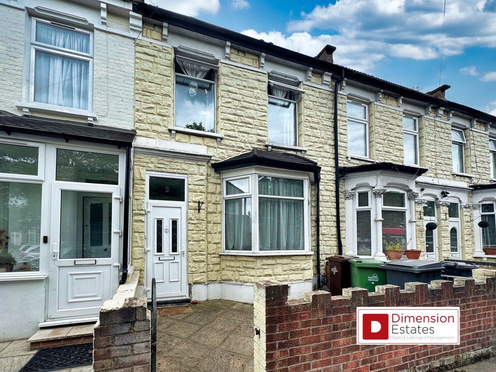 4 bed terraced house to rent in Alexandra Road, Off Leyton High Road