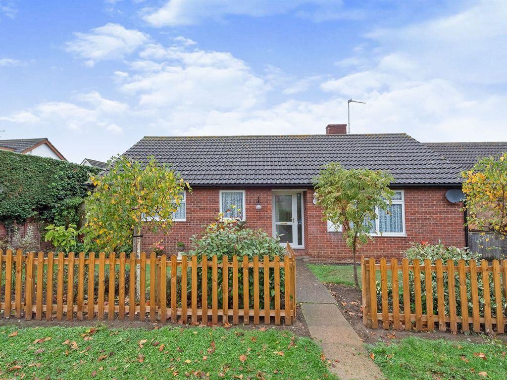 3 bed detached bungalow for sale in Croft, Barningham, Bury St