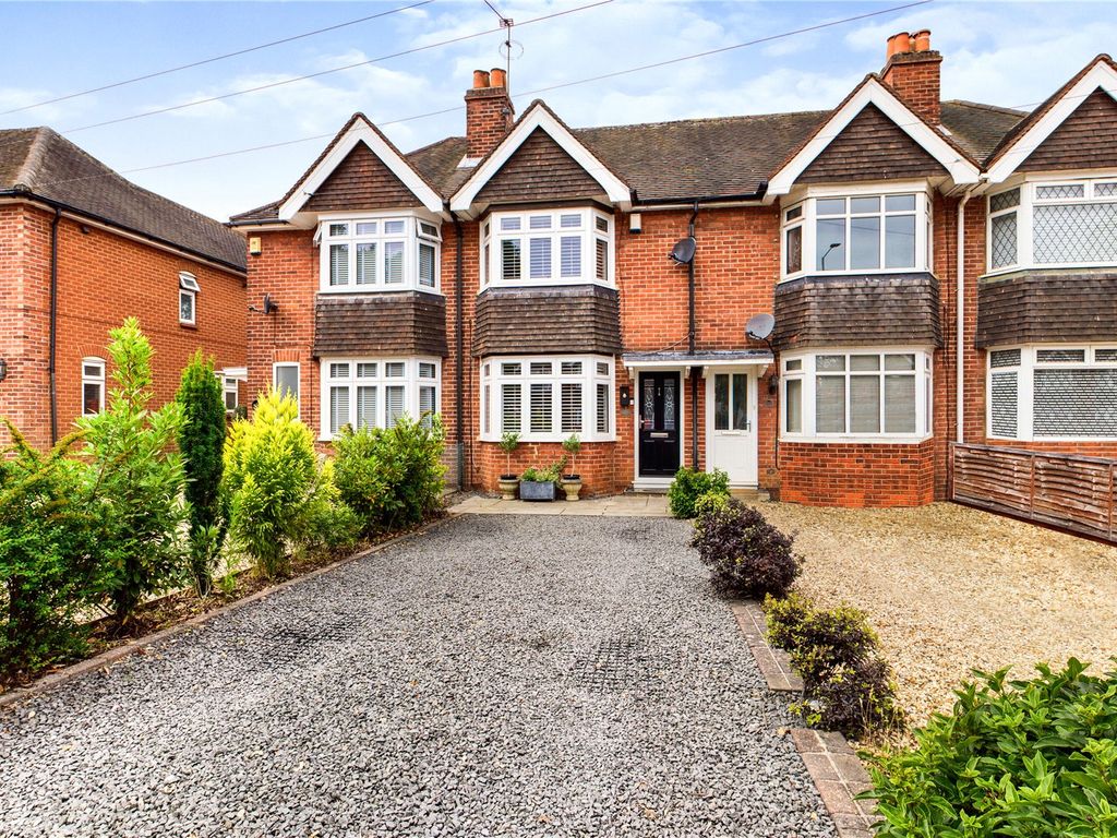 3 bed terraced house for sale in Park Lane, Tilehurst, Reading